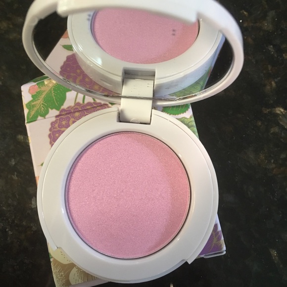 winky lux birthday party highlighter